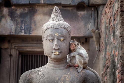 La statue de Bouddha style Lop Buri