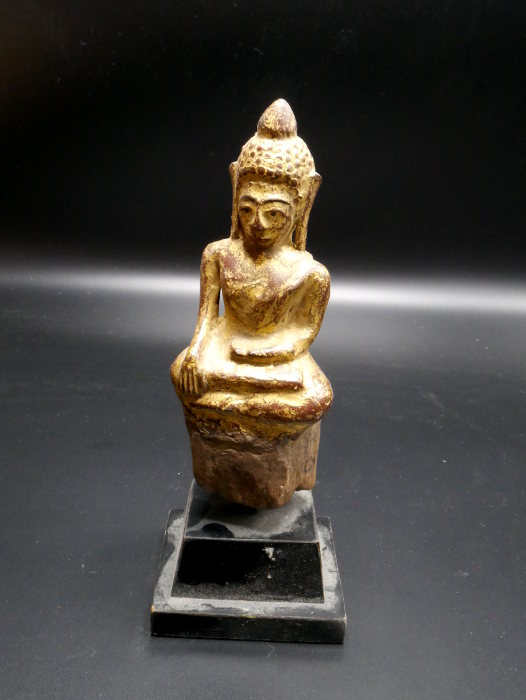 Statue bouddha birman Bhûmishparsha-mudrâ XXème